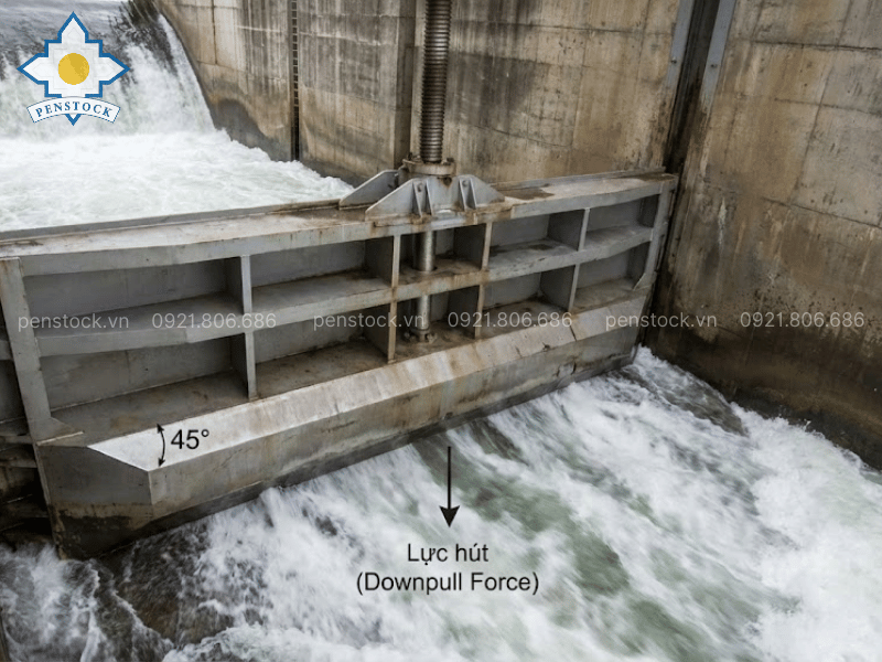 Van cửa phai Penstock với thiết kế biên dạng dầm đáy đặc biệt giúp triệt tiêu lực hút thủy động và ổn định áp suất dòng chảy