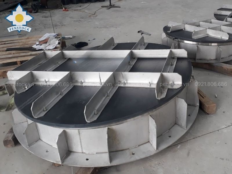 Van cửa phai tròn